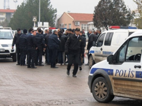 Adilcevaz'da silahlı kavga: 3 ölü 12 yaralı