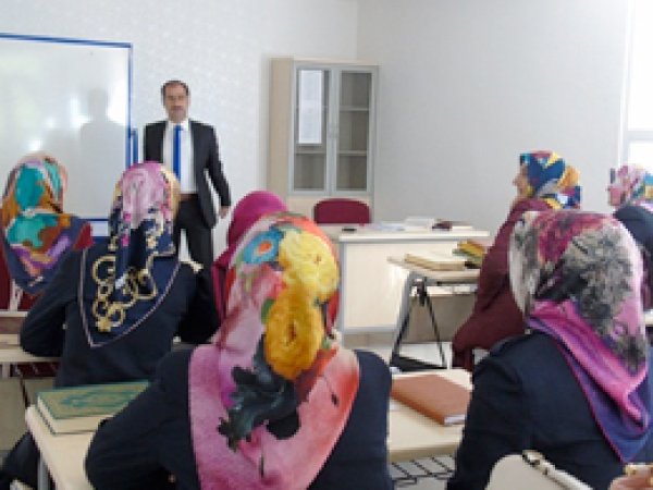 Nizip'te Kurs hocalarına hizmet içi eğitim kursu