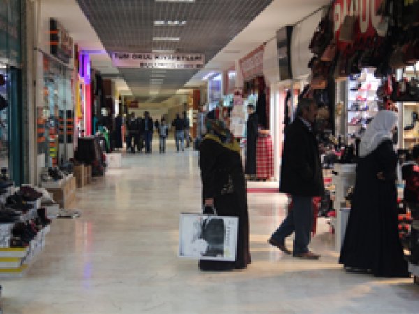Van esnafı nefes aldı