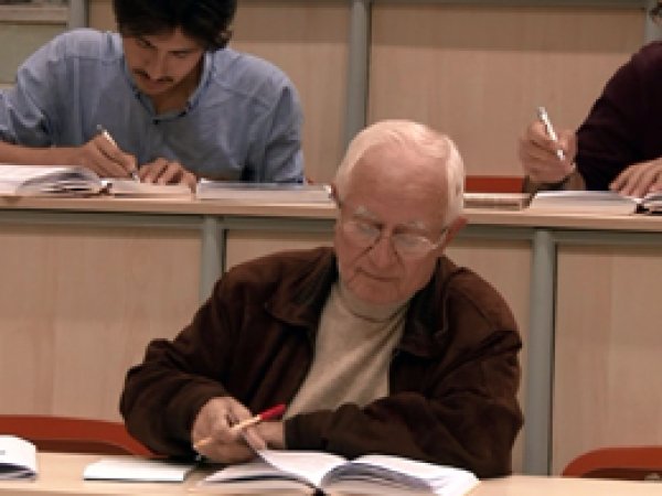 78 yaşında hukuk öğrencisi oldu