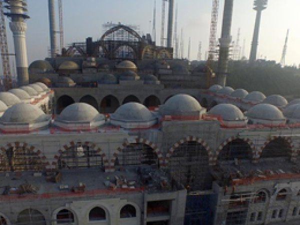 6 Minareli Çamlıca Camii inşaatı devam ediyor