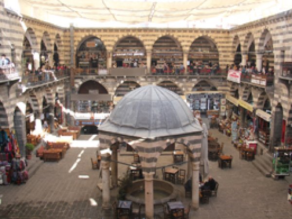 Çatışmaların gölgesinde Tarihi Hasan Paşa Hanı