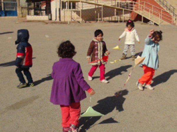 Anaokulunda miniklerin öğretmenler günü coşkusu