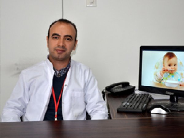 'Bebeklere ilk 6 ay sadece anne sütü verilmeli'