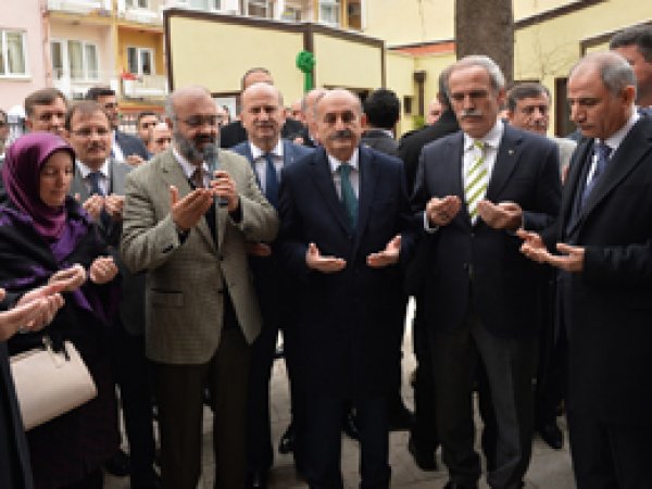 Bakalar 550 yıllık caminin açılışına katıldı