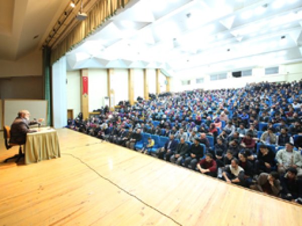 'Ashab-ı Kiram gibi siz de cesur olun'
