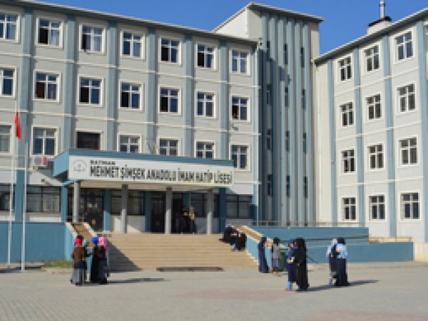 Batman'da 22 öğrenci zehirlendi