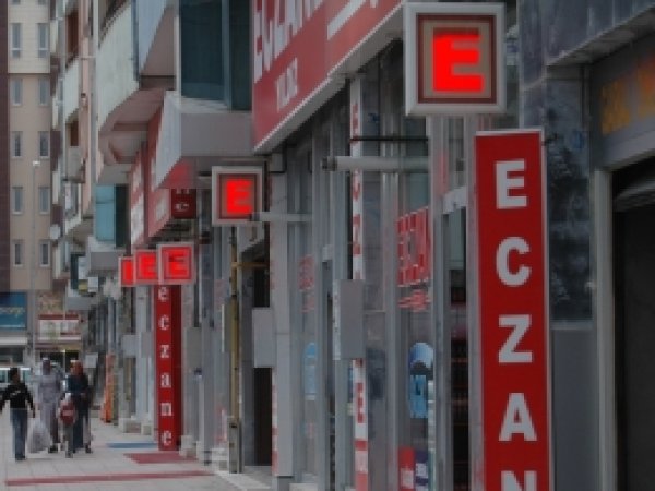 Eczacılar saldırılara kaşır 'acil butonu' istedi