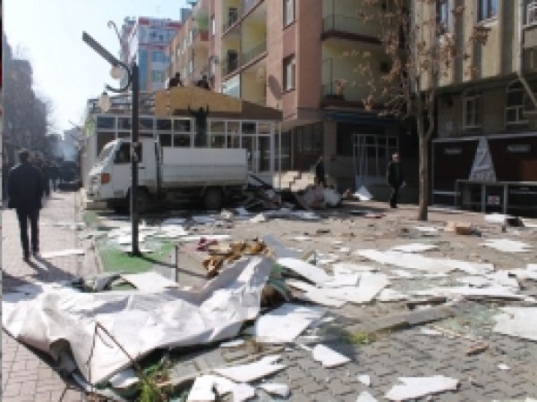 Belediye Sanat Sokağı esnafını tehdit etti