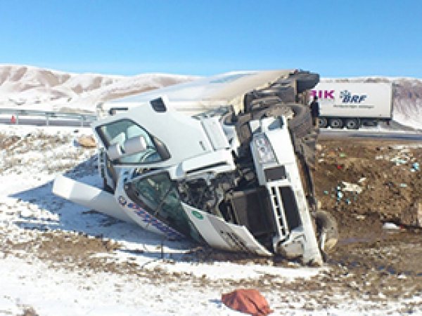 Ağrı'da trafik kazası: 1 yaralı