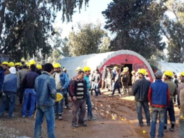 200 İnşaat İşçisi Birbirine Girdi: 50 Yaralı