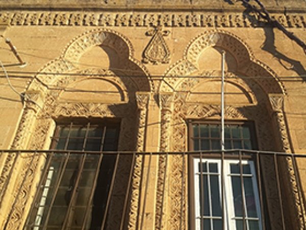 Midyat'taki asırlık yapılar hayran bırakıyor