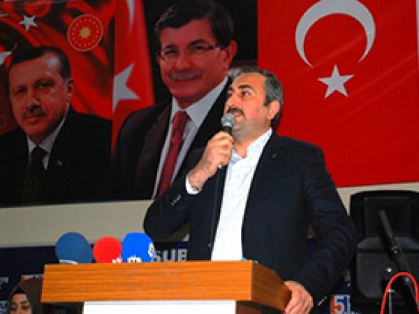 Abdülhamit Gül: HDP zulüm yapıyor