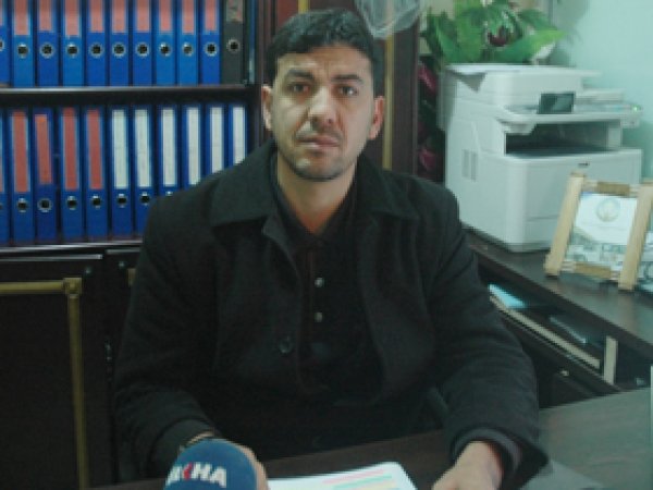 Umut Der'den çarşafa hakarete sert tepki