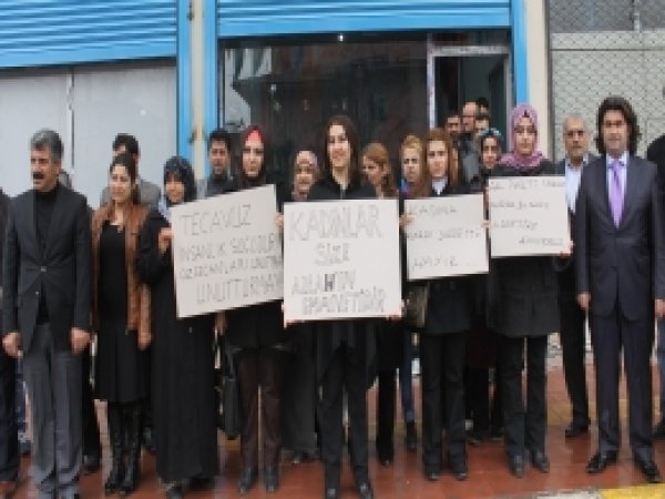 Özgecan cinayeti Bismil'de protesto edildi