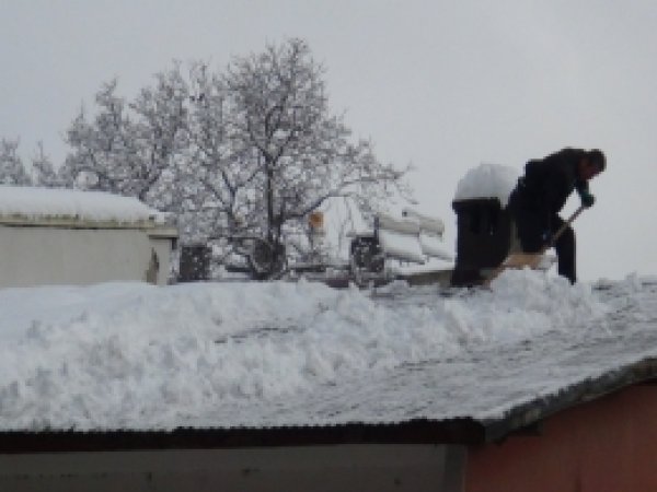 Bitlis'te 243 köy yolu ulaşıma kapandı