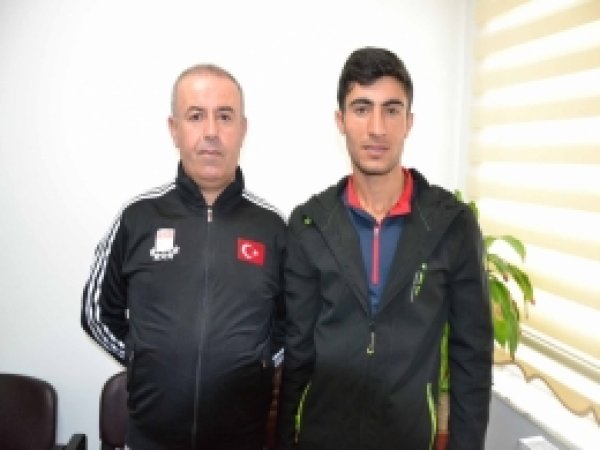 Vanlı Kayakçı ülkemizi temsil edecek