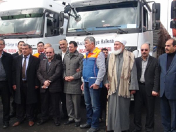 Urfa'dan sınır ötesine yardımlar devam ediyor