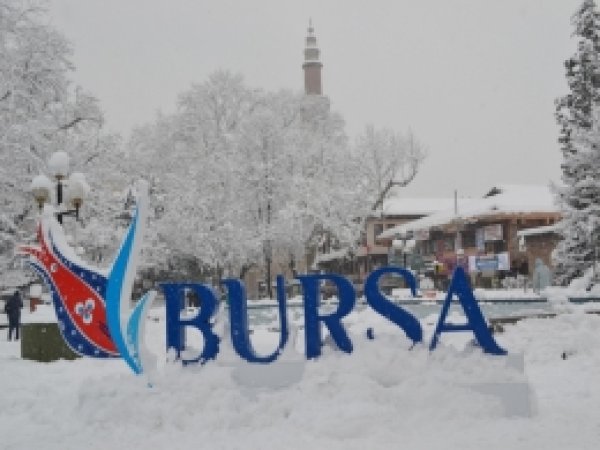 Bursa'dan objektiflere yansıyan kar