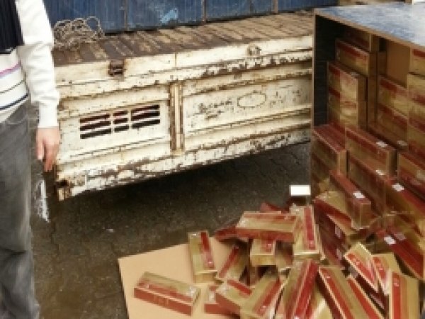 Mardin'de kaçak sigara ele geçirildi 