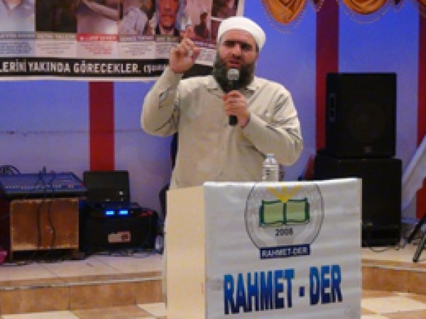 'Şehadet kendini Allah'a feda etmektir'