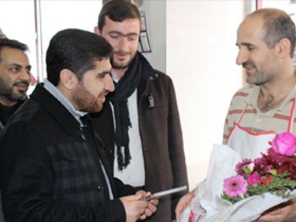 Sanatçılardan Şehit ailelerine anlamlı ziyaret
