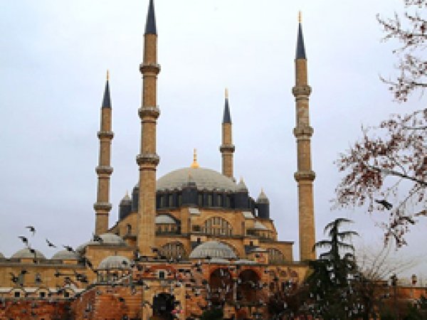 Selimiye Camisi yatsıdan sonrada açık kalacak