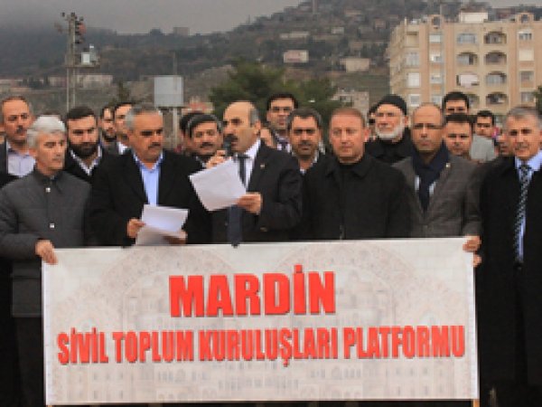 'Dağlarımız barut değil çiçek koksun'