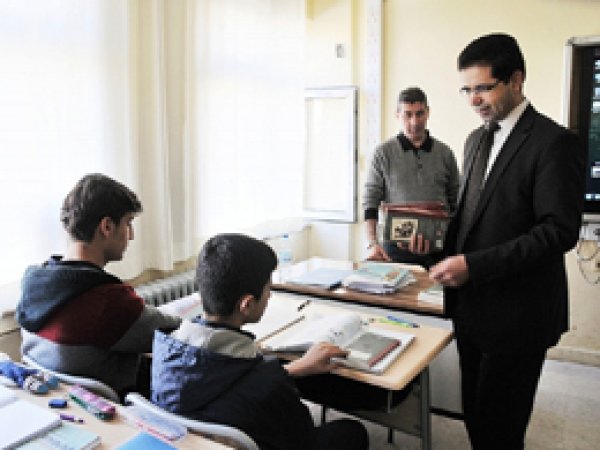 'Her Aya Bir Kitap' projesi start aldı 