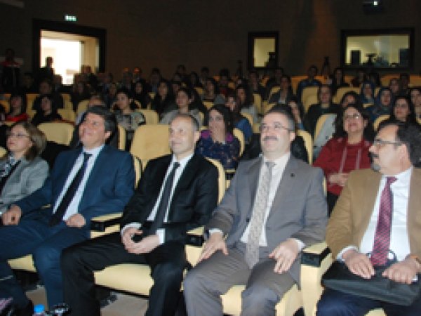 DÜ’de ‘Töre Cinayetlerinde Çözüm Önerileri’ paneli  