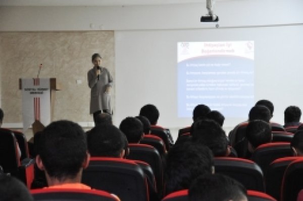 ‘İletişim ve Bilinçli Medya Kullanımı’ semineri