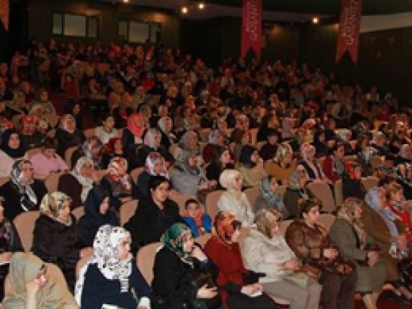 Gaziantep’te ‘Zamanı Kuran Kadınlar’ söyleşisi