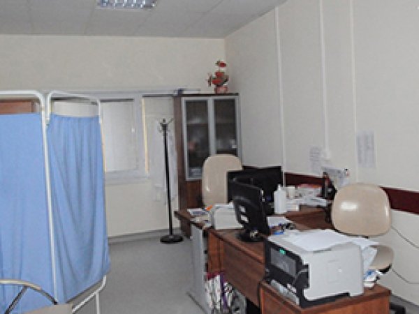 Hastane var doktor yok