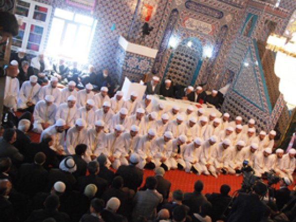 Diyarbakır'da 52 talebe icazet alarak âlim oldu