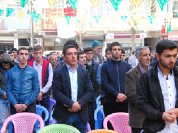 Diyarbakırlı gençlerden Kutlu Doğum etkinliği