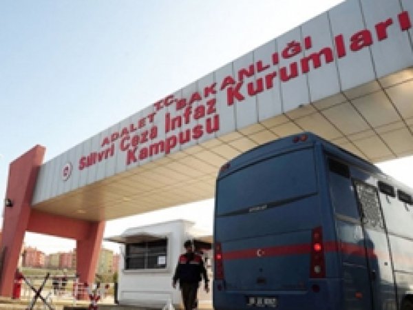 Balyoz sanıklarının tümü beraat etti