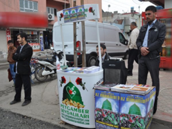 Batmanlılar stantla Kutlu Doğuma davet edildi