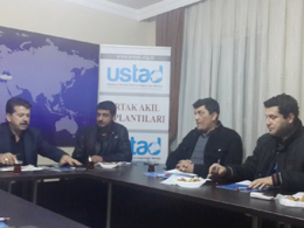 USTAD'da  “Seçim ve Huzur” konuşuldu