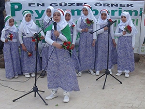 Nizip Karamezra'da Kutlu Doğum etkinliği