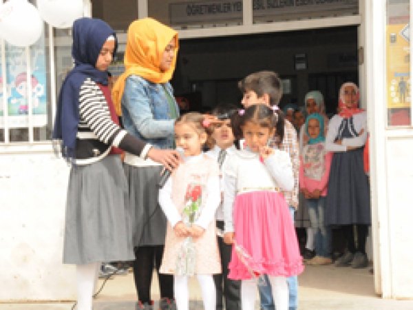 İlköğretim öğrencilerinden Kutlu Doğum etkinliği