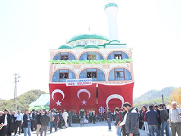 Bakan Canikli Giresun'da Camii açtı