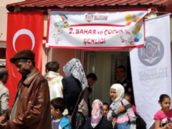 Hizan’da 250 çocuk sünnet ettirildi