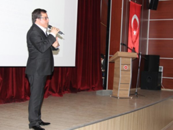 Diyarbakır’da ‘iletişim ailede başlar’ konferansı