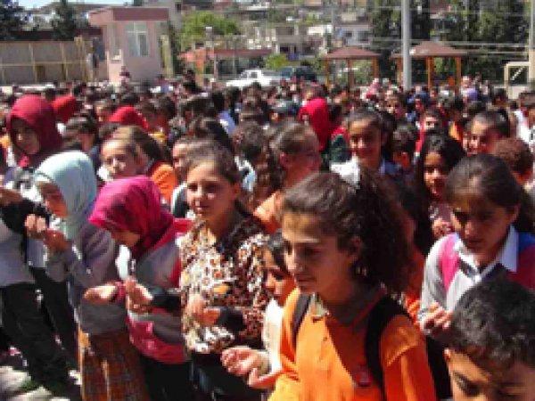 İskenderun’da öğrencilerden Kutlu Doğum etkinliği