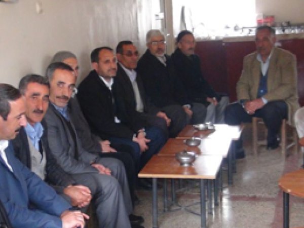 Hür Aday Sait Şahin hasta ve esnafı ziyaret etti
