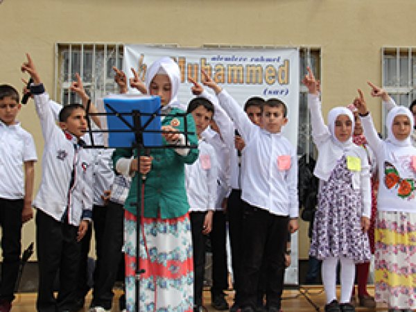 İlköğretim okulunda Kutlu Doğum etkinliği