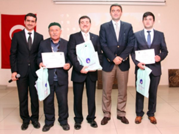 Ahlat'ta kursiyerlerine sertifikaları verildi