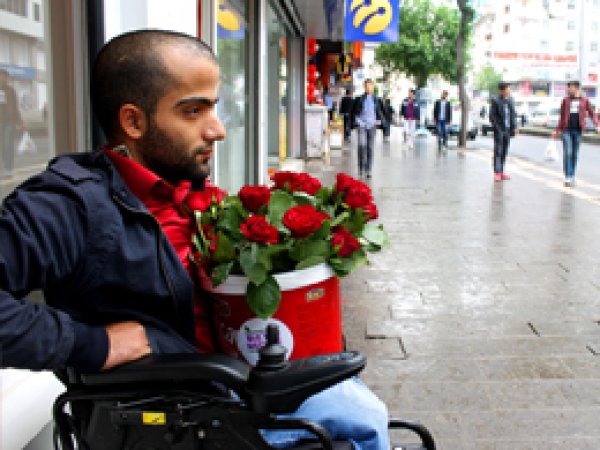 'Engelli değiliz ama engelleniyoruz'