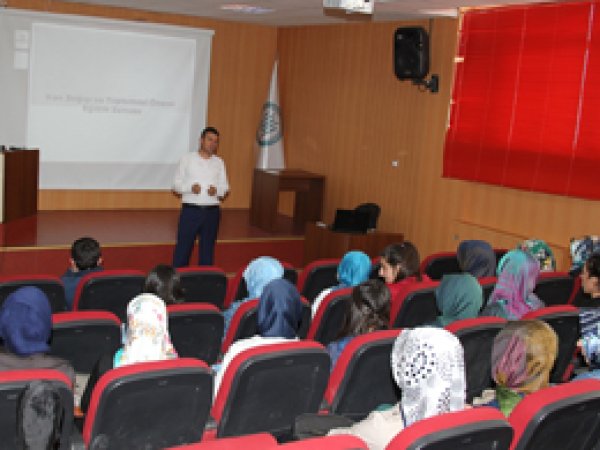 Bitlis’te ‘Kan Bağışı Bilinci Oluşturma’ semineri  