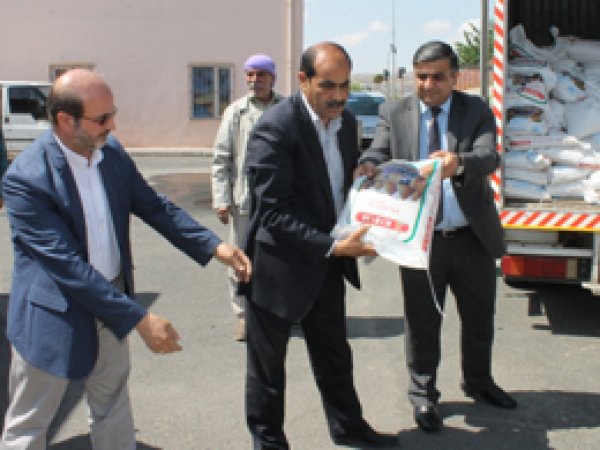 Suriye'ye insani yardım gönderildi